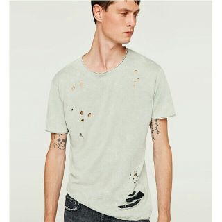 ザラ(ZARA)の新品 完売 ZARA サマーニット Tシャツ クラッシュ加工入り L セール(ニット/セーター)