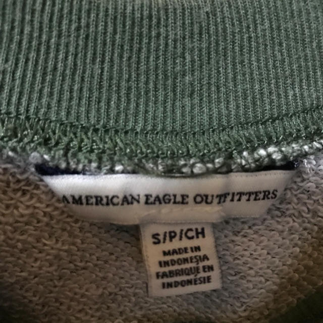 American Eagle(アメリカンイーグル)のアメリカンイーグル AEO トップス カモフラ柄 美品 レディースのトップス(カットソー(長袖/七分))の商品写真