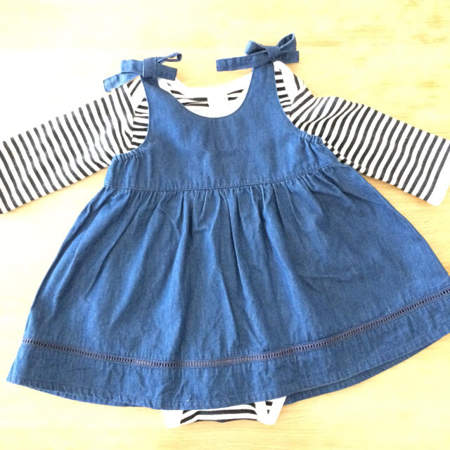 petit main(プティマイン)のpetit main デニムワンピース キッズ/ベビー/マタニティのベビー服(~85cm)(ワンピース)の商品写真