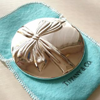 ティファニー(Tiffany & Co.)のティファニー リボン コンパクト ミラー 直径約 7.4cm(ミラー)