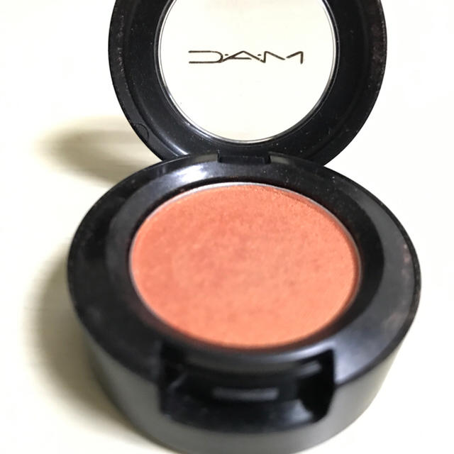 MAC(マック)の美品 ♡ MAC アイシャドウ コーラルオレンジ コスメ/美容のベースメイク/化粧品(アイシャドウ)の商品写真