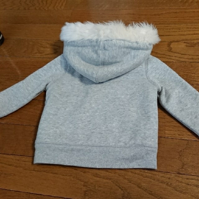 babyGAP(ベビーギャップ)のbabygap 定番ボアパーカー   キッズ/ベビー/マタニティのキッズ服男の子用(90cm~)(ジャケット/上着)の商品写真