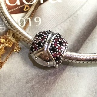 スワロフスキー(SWAROVSKI)のパンドラ PANDORAてんとう虫チャーム(チャーム)