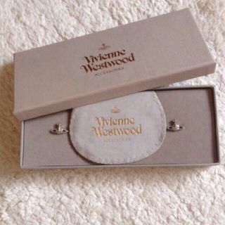 ヴィヴィアンウエストウッド(Vivienne Westwood)の10月末日で販売終了 ピアス(ピアス)