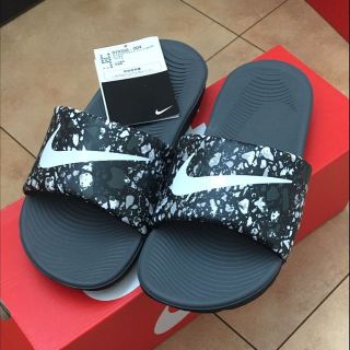 ナイキ(NIKE)のnike kawa slide b/w 24cm(サンダル)