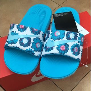 ナイキ(NIKE)のnike kawa slide w/b(サンダル)