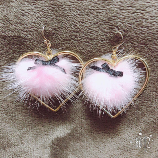 Swankiss(スワンキス)のswankiss (ピアス)    y_non_k 様 専用 レディースのアクセサリー(ピアス)の商品写真