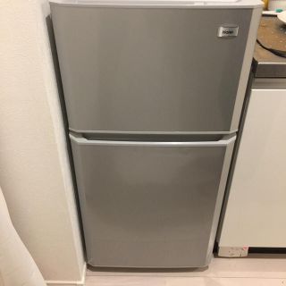 ハイアール(Haier)の【1/30まで！送料込！】冷蔵庫 〈106L／右開き〉(冷蔵庫)