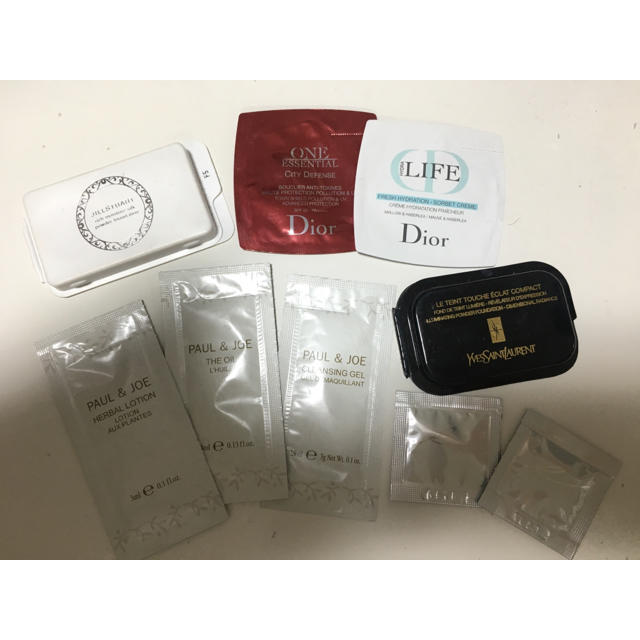 Dior(ディオール)の化粧品 デパコス サンプルセット コスメ/美容のキット/セット(サンプル/トライアルキット)の商品写真