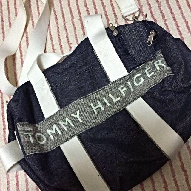TOMMY HILFIGER(トミーヒルフィガー)のTOMMYバッグ レディースのバッグ(メッセンジャーバッグ)の商品写真