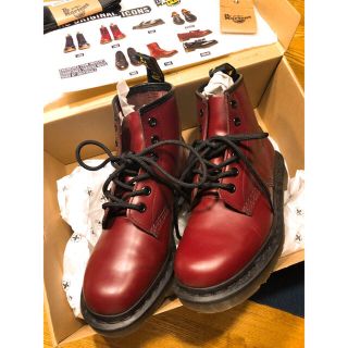 ドクターマーチン(Dr.Martens)のDr.Martensチェリーレッド6ホール【美品】ケア用品＋リボン紐付き♡(ブーツ)