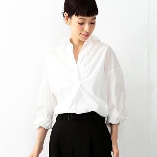 レイビームス(Ray BEAMS)の【美品】Ray BEAMS / Bigシルエット プルオーバー シャツ 白(シャツ/ブラウス(長袖/七分))