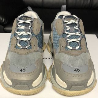 バレンシアガ(Balenciaga)の40 balenciaga  triple S  グリグレー 神戸大丸購入(スニーカー)