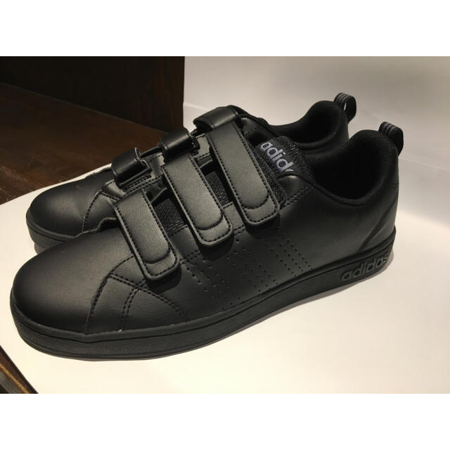 adidas(アディダス)のアディダス VALCLEAN２ 黒 27cm メンズの靴/シューズ(スニーカー)の商品写真