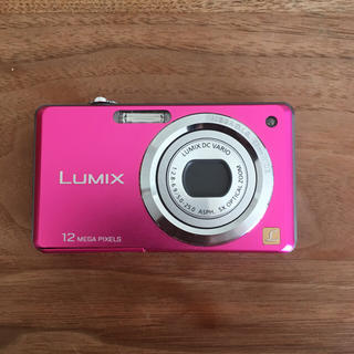 パナソニック(Panasonic)のデジカメ Panasonic LUMIX  DMC- FS10 ピンク(コンパクトデジタルカメラ)