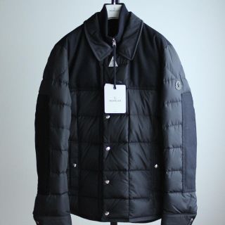 モンクレール(MONCLER)の⭕️ぢゅん様【タグ付き新品】希少 最新モデル 雑誌掲載 上級モデル(ダウンジャケット)