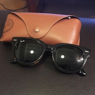 レイバン(Ray-Ban)のRay Ban サングラス黒 ケース付き RB4168F（ユニセックス）(サングラス/メガネ)