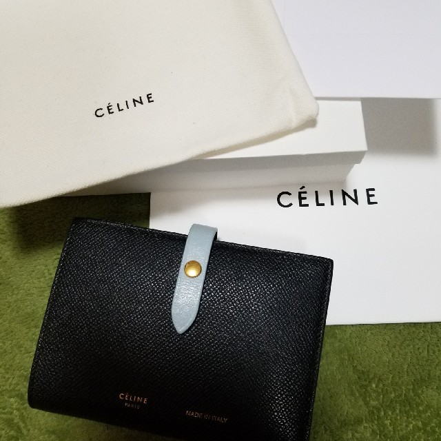 celine(セリーヌ)のあぁり様専用 セリーヌ 折財布 ストラップ メンズのファッション小物(折り財布)の商品写真