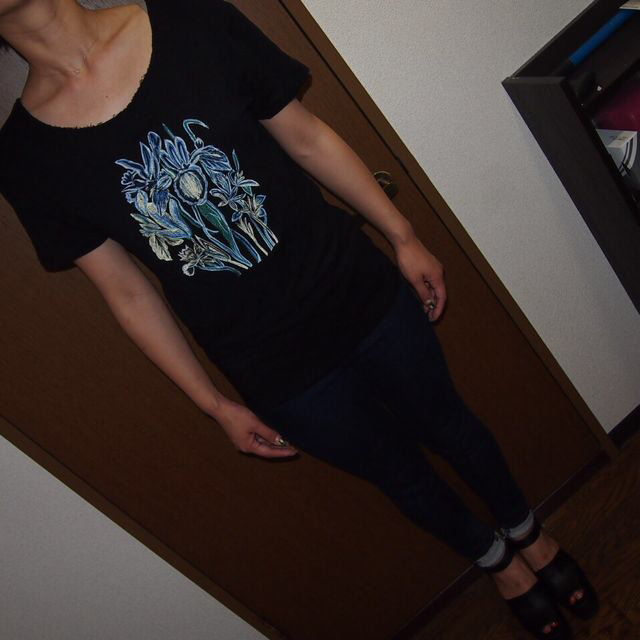 EMODA(エモダ)のEMODA Tシャツ 黒 レディースのトップス(Tシャツ(半袖/袖なし))の商品写真