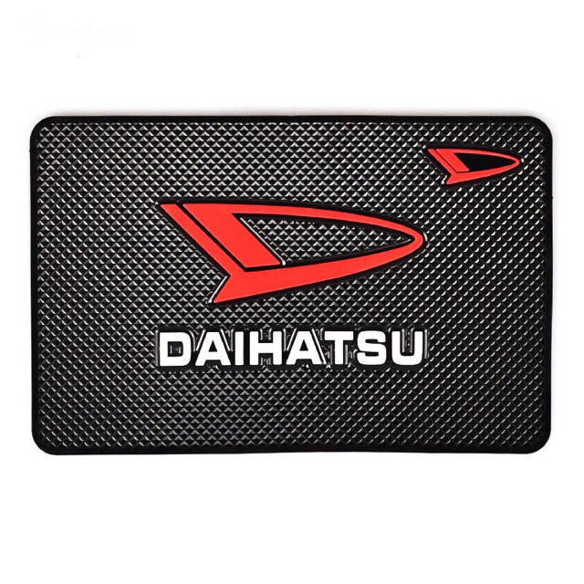 ダイハツ(ダイハツ)の【新品未使用】DAIHATSU ダイハツ ダッシュボードマット【輸入品】 自動車/バイクの自動車(車内アクセサリ)の商品写真