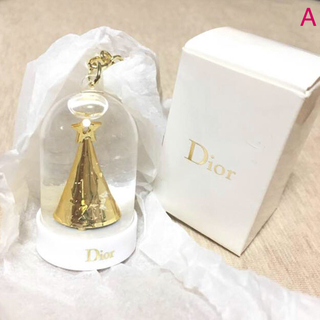 ディオール(Dior)の美品♡ Dior 2017 ノベルティ スノードーム ♡ショッパー付 クリスマス(置物)