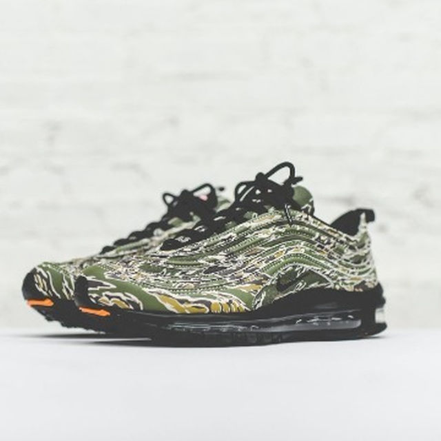 NIKE(ナイキ)のみやや様専用 27.5㎝　NIKE AIR MAX 97 QS　USA メンズの靴/シューズ(スニーカー)の商品写真