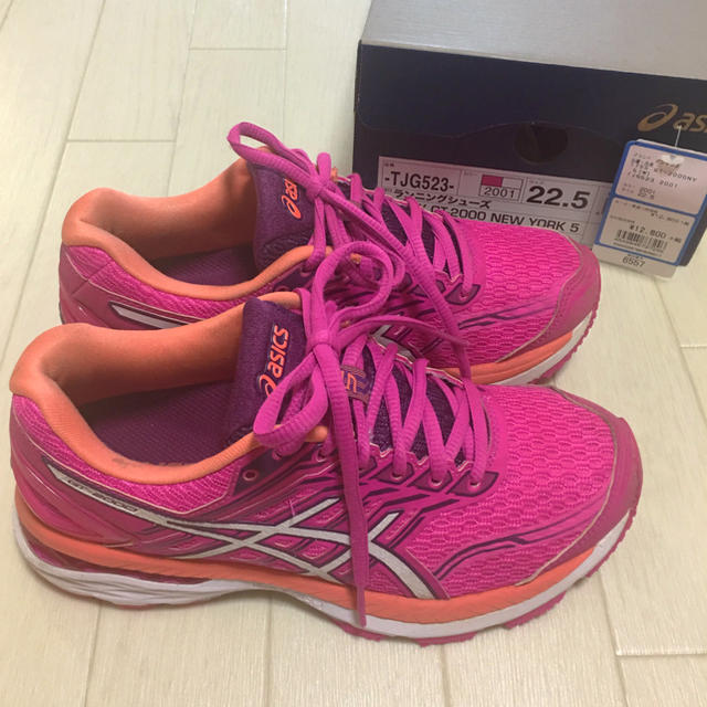 asics(アシックス)のアシックス TJG523 LADY GT-2000 NEWYORK5 22.5 レディースの靴/シューズ(スニーカー)の商品写真