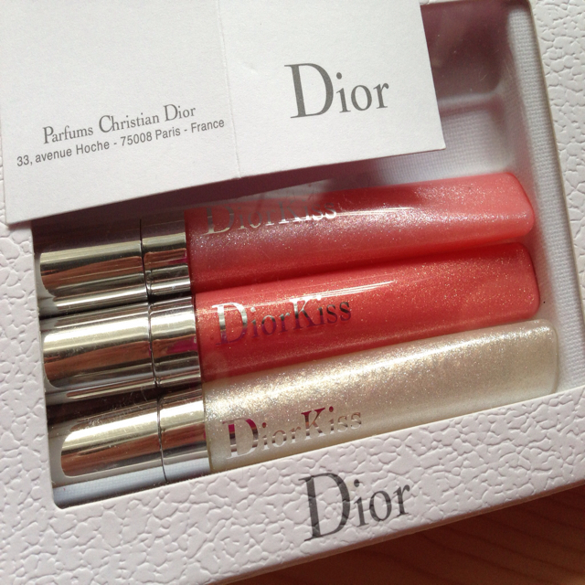 Christian Dior(クリスチャンディオール)の送無料🌸Dior Kissリップグロス コスメ/美容のベースメイク/化粧品(その他)の商品写真