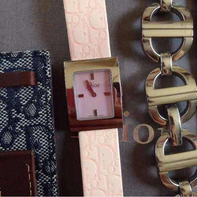Christian Dior(クリスチャンディオール)のmomo様専用☆christian Dior♡腕時計 レディースのファッション小物(腕時計)の商品写真