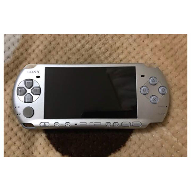 PlayStation Portable(プレイステーションポータブル)のPSP 本体 エンタメ/ホビーのゲームソフト/ゲーム機本体(携帯用ゲーム機本体)の商品写真