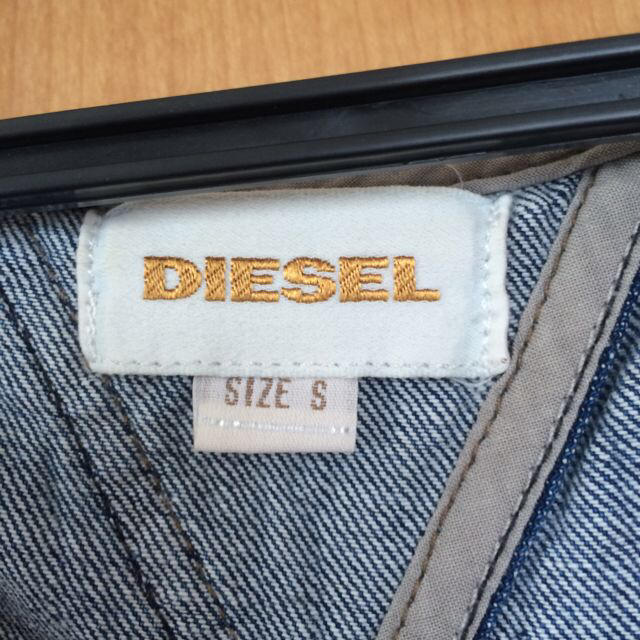 DIESEL(ディーゼル)の♡DIESELデニムベスト♡ レディースのジャケット/アウター(Gジャン/デニムジャケット)の商品写真