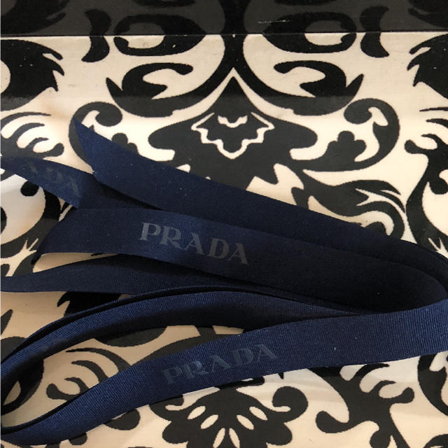 PRADA(プラダ)のPRADA リボン ハンドメイドの素材/材料(各種パーツ)の商品写真