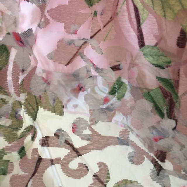  花柄オーガンジースカート【オルテンシアさま専用】 レディースのスカート(ひざ丈スカート)の商品写真