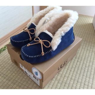 アグ(UGG)のUGG  新品(スリッポン/モカシン)