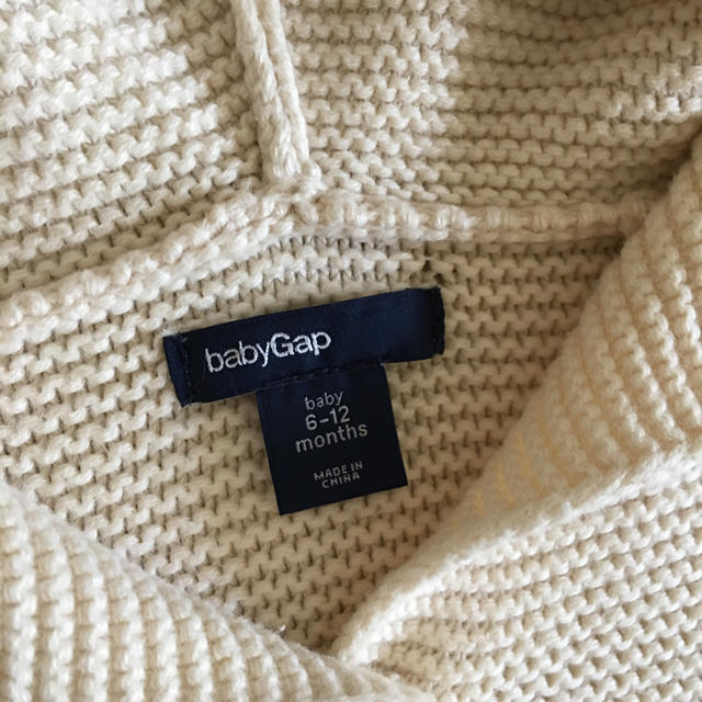 babyGAP(ベビーギャップ)のBaby gap ニットアウタークマ耳 キッズ/ベビー/マタニティのベビー服(~85cm)(ジャケット/コート)の商品写真