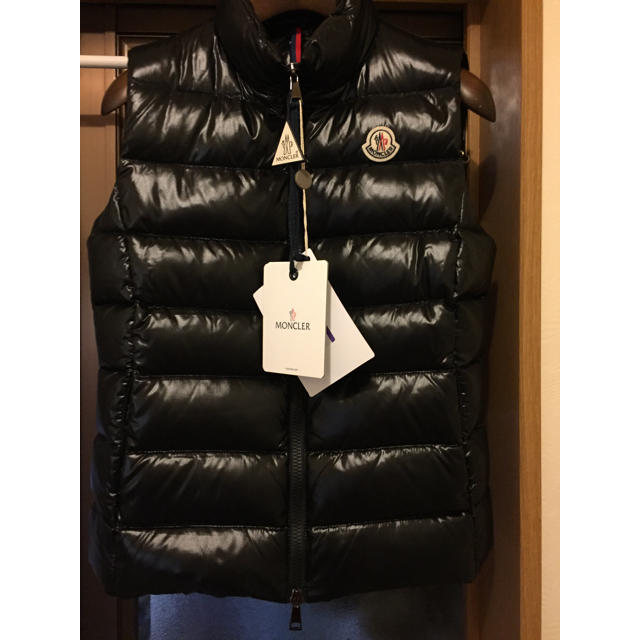 返品交換不可】 MONCLER モンクレールGHANYダウンベスト 新品未使用