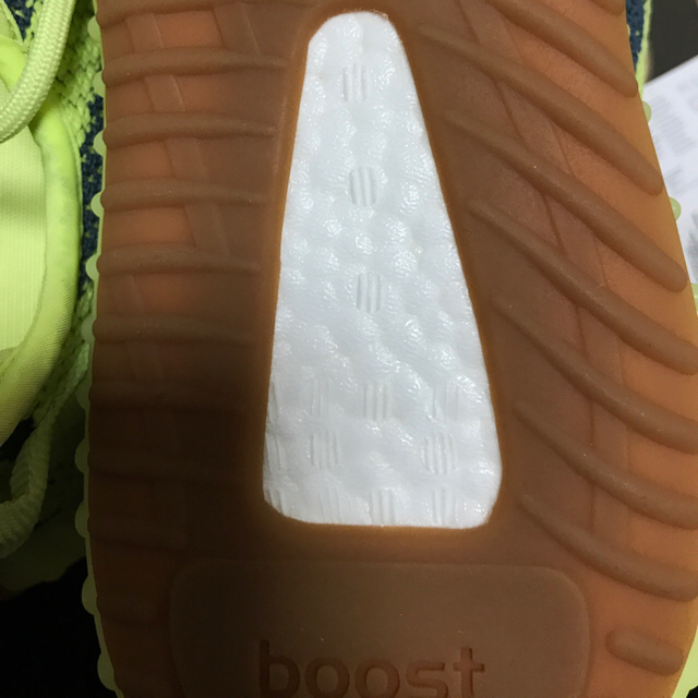 adidas(アディダス)のYEEZY BOOST 350 V2 semi frozen yellow 28 メンズの靴/シューズ(スニーカー)の商品写真
