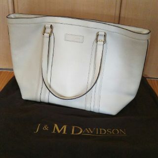 ジェイアンドエムデヴィッドソン(J&M DAVIDSON)のお値下げJ&M DAVIDSON ビッグレザートートバッグ ホワイト(トートバッグ)