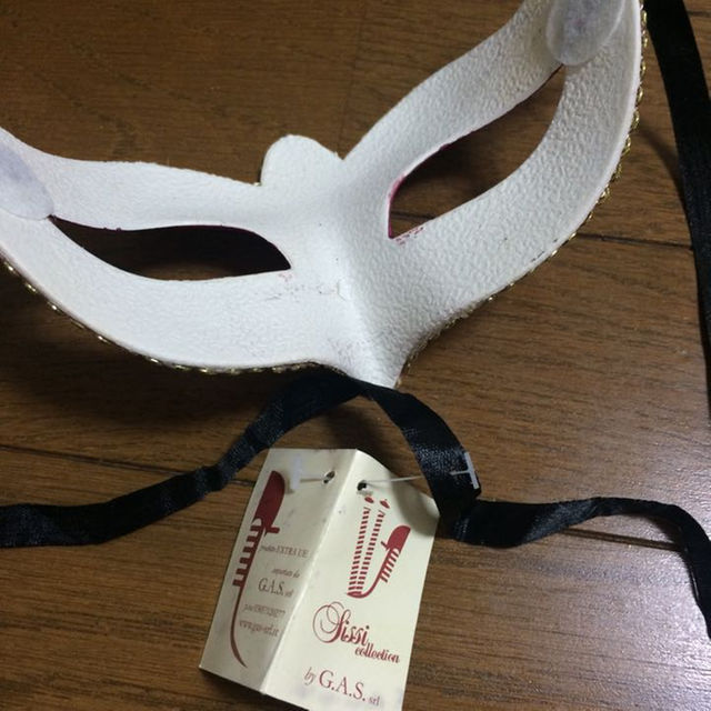 【最終値下】★仮面舞踏会 プラハで購入 マスク★ レディースのアクセサリー(その他)の商品写真