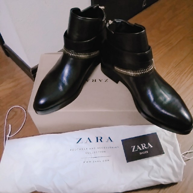 ZARA(ザラ)の新品/ZARA/ショートブーツ/ZARAブーツ/牛革 レディースの靴/シューズ(ブーツ)の商品写真