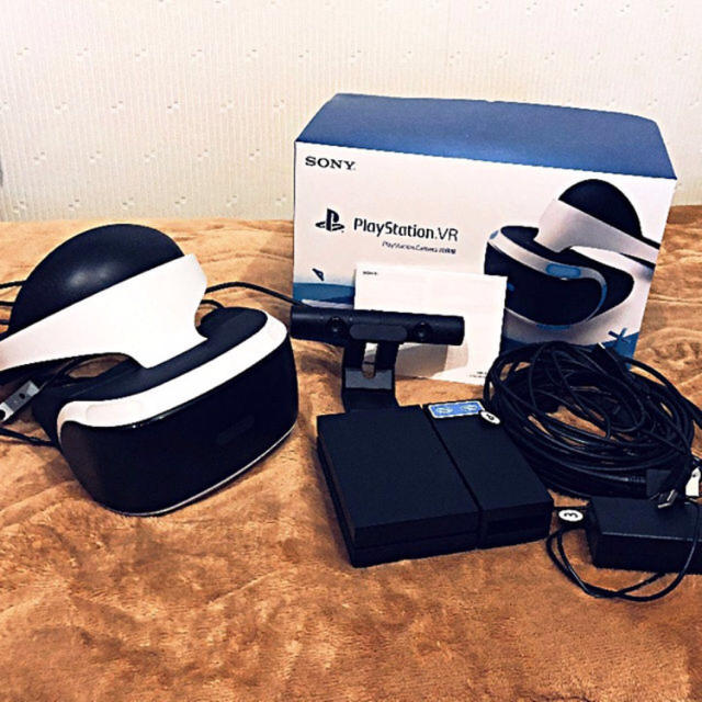 PlayStation VR(プレイステーションヴィーアール)のプレイステーションVR カメラ同梱版 値下げ不可 エンタメ/ホビーのゲームソフト/ゲーム機本体(家庭用ゲーム機本体)の商品写真