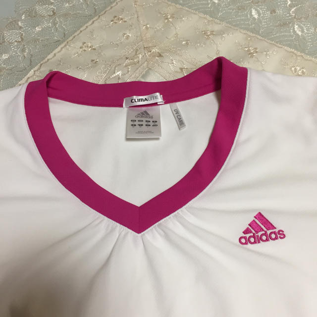 『adidas 』スポーツウェア レディースのトップス(Tシャツ(半袖/袖なし))の商品写真