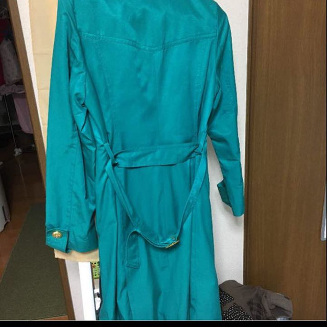 COLZA(コルザ)のレインコート 緑 L レディースのジャケット/アウター(トレンチコート)の商品写真