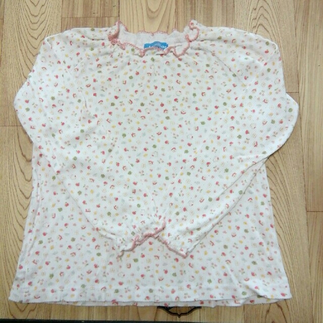 familiar(ファミリア)のfamiliarロンT110cm キッズ/ベビー/マタニティのキッズ服女の子用(90cm~)(Tシャツ/カットソー)の商品写真