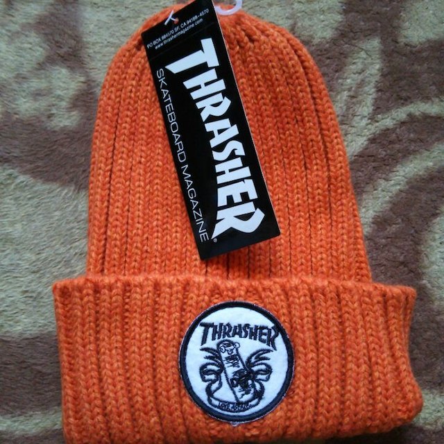 THRASHER(スラッシャー)の新品タグ付きスラッシャーニット帽 メンズの帽子(ニット帽/ビーニー)の商品写真