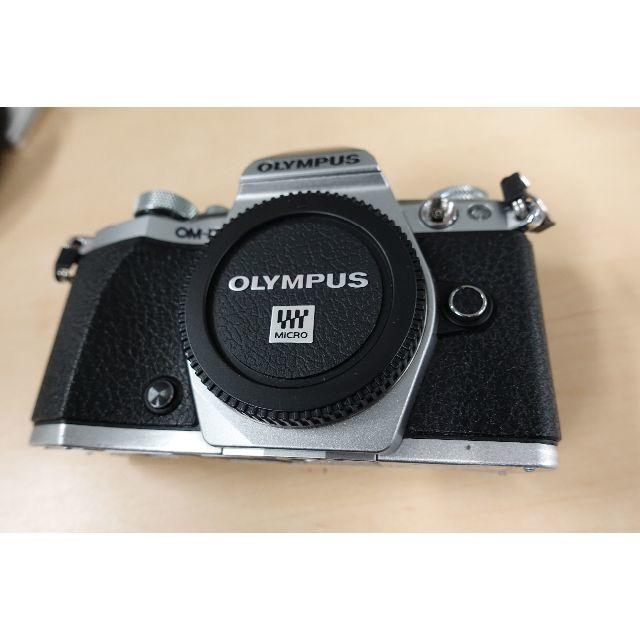 OLYMPUS(オリンパス)の OLYMPUS OM-D E-M5 Mark II+レンズ 12-40 スマホ/家電/カメラのカメラ(ミラーレス一眼)の商品写真