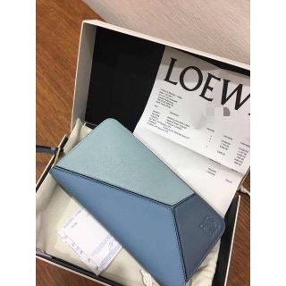 LOEWE 長財布　ブルー