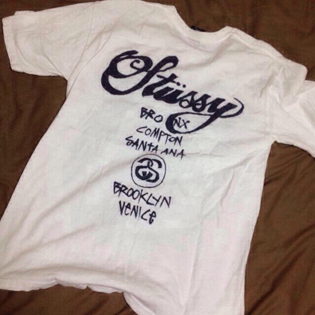 STUSSY(ステューシー)のステューシー  Tシャツ  値下げ！！ レディースのトップス(Tシャツ(半袖/袖なし))の商品写真