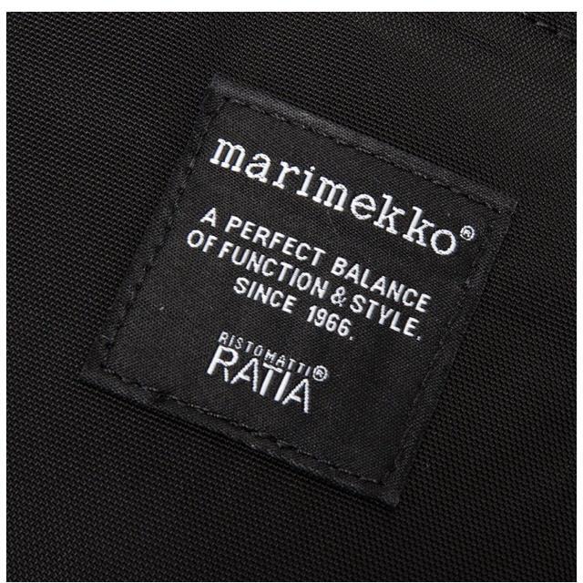 marimekko(マリメッコ)の【新品】マリメッコ 黒リュック 定価21600円 レディースのバッグ(リュック/バックパック)の商品写真