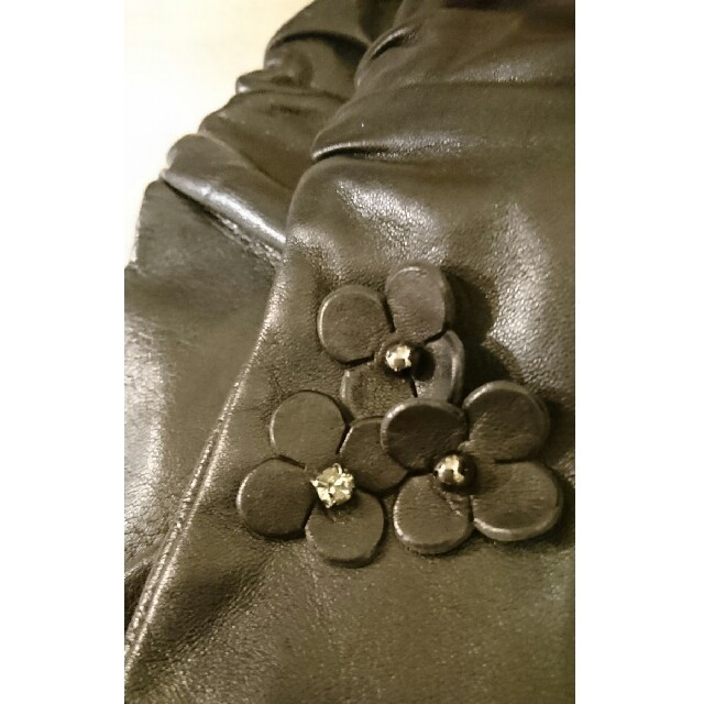 新品 アンテプリマ レザー 手袋 ロンググローブ  黒 羊革 フラワーモチーフ